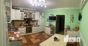 Дом 277м², 2-этажный, участок 14 сот.  