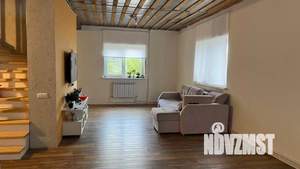 Дом 279м², 2-этажный, участок 10 сот.  