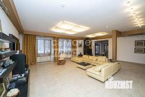 Коттедж 430м², 3-этажный, участок 14 сот.  