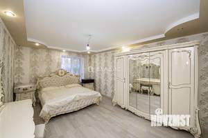 Дом 243м², 2-этажный, участок 9 сот.  