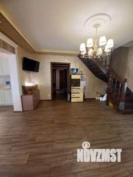 Коттедж 220м², 2-этажный, участок 12 сот.  