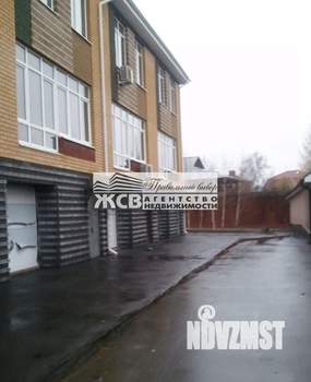 Таунхаус 370м², 3-этажный, участок 1 сот.  