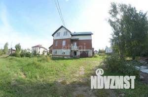 Дом 272м², 3-этажный, участок 7 сот.  