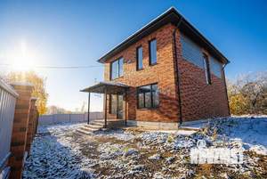 Дом 135м&sup2;, 2-этажный, участок 10 сот.  