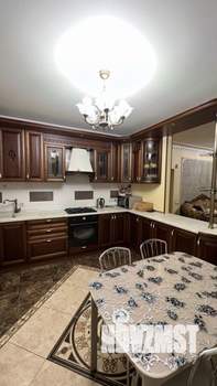 Коттедж 306м², 3-этажный, участок 6 сот.  