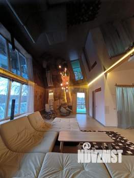 Дом 275м², 3-этажный, участок 30 сот.  