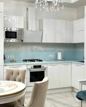 Дом 73м², 3-этажный, участок 1 сот.  