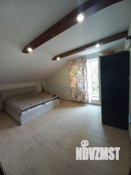 Коттедж 220м², 2-этажный, участок 12 сот.  