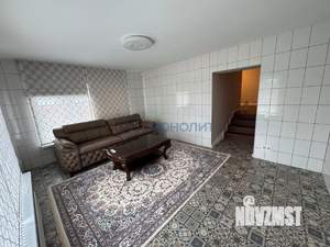 Дом 242м&sup2;, 2-этажный, участок 10 сот.  