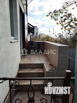 Дом 145м², 3-этажный, участок 4 сот.  