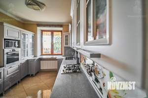 Дом 357м², 3-этажный, участок 6 сот.  