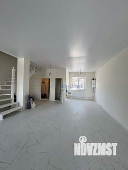 Таунхаус 110м², 2-этажный, участок 2 сот.  