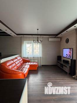 Таунхаус 240м², 3-этажный, участок 6 сот.  