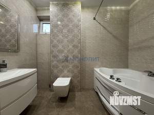 Дом 231м², 2-этажный, участок 6 сот.  