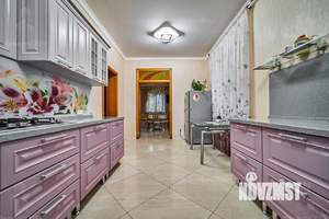 Дом 357м², 3-этажный, участок 6 сот.  