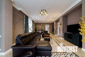 Дом 570м², 3-этажный, участок 22 сот.  