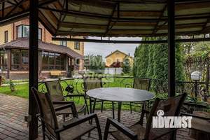 Коттедж 246м², 3-этажный, участок 600 сот.  