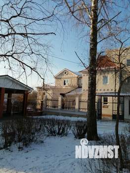 Коттедж 350м², 3-этажный, участок 20 сот.  