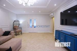 Дом 216м², 2-этажный, участок 8 сот.  