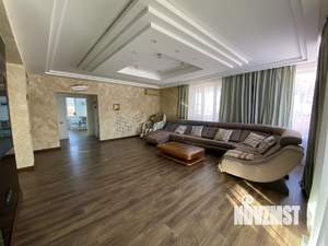 Дом 354м², 2-этажный, участок 18 сот.  