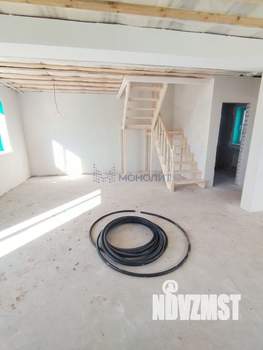 Коттедж 120м², 2-этажный, участок 8 сот.  