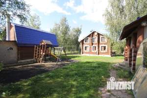 Дом 200м², 2-этажный, участок 15 сот.  