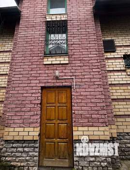 Дом 345м², 3-этажный, участок 10 сот.  