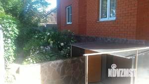 Дом 360м², 3-этажный, участок 4 сот.  