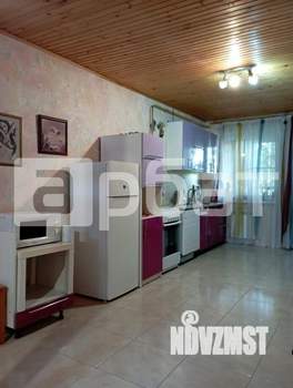 Дом 270м², 3-этажный, участок 14 сот.  