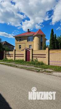 Коттедж 234м², 3-этажный, участок 8 сот.  