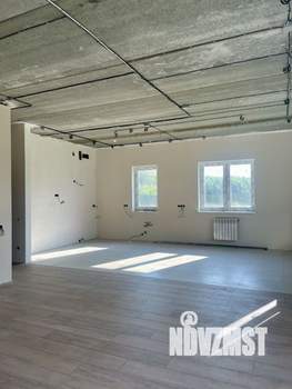 Дом 180м², 2-этажный, участок 6 сот.  