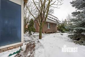 Дом 285м&sup2;, 3-этажный, участок 11 сот.  