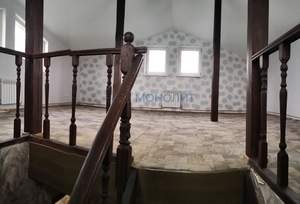 Дом 199м&sup2;, 3-этажный, участок 4 сот.  