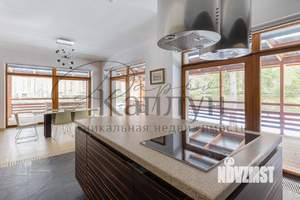 Дом 430м², 3-этажный, участок 14 сот.  