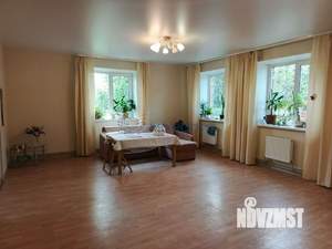 Коттедж 232м², 2-этажный, участок 8 сот.  
