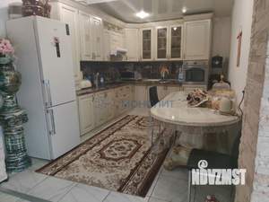 Дом 176м&sup2;, 2-этажный, участок 2 сот.  