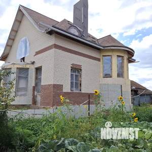 Дом 280м², 2-этажный, участок 15 сот.  