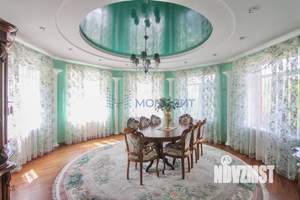 Дом 521м², 3-этажный, участок 28 сот.  