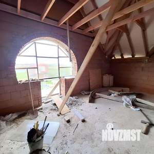Дом 280м², 2-этажный, участок 15 сот.  