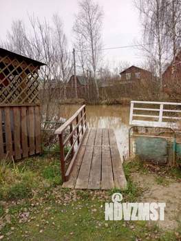 Дом 25м², 2-этажный, участок 6 сот.  