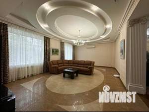Коттедж 650м², 2-этажный, участок 14 сот.  