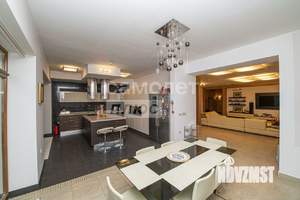 Коттедж 430м², 3-этажный, участок 14 сот.  
