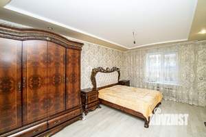 Дом 243м², 2-этажный, участок 9 сот.  