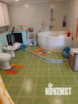 Дом 400м², 3-этажный, участок 20 сот.  