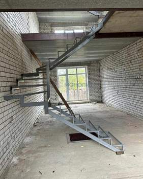 Дом 134м², 3-этажный, участок 1 сот.  