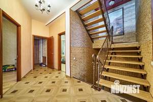 Коттедж 236м², 2-этажный, участок 9 сот.  