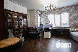 Коттедж 230м², 2-этажный, участок 14 сот.  