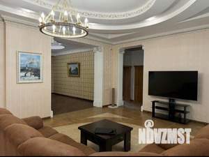 Коттедж 650м², 2-этажный, участок 14 сот.  
