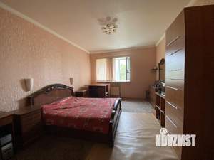 Дом 280м², 2-этажный, участок 6 сот.  
