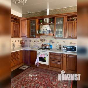 Дом 285м², 3-этажный, участок 8 сот.  